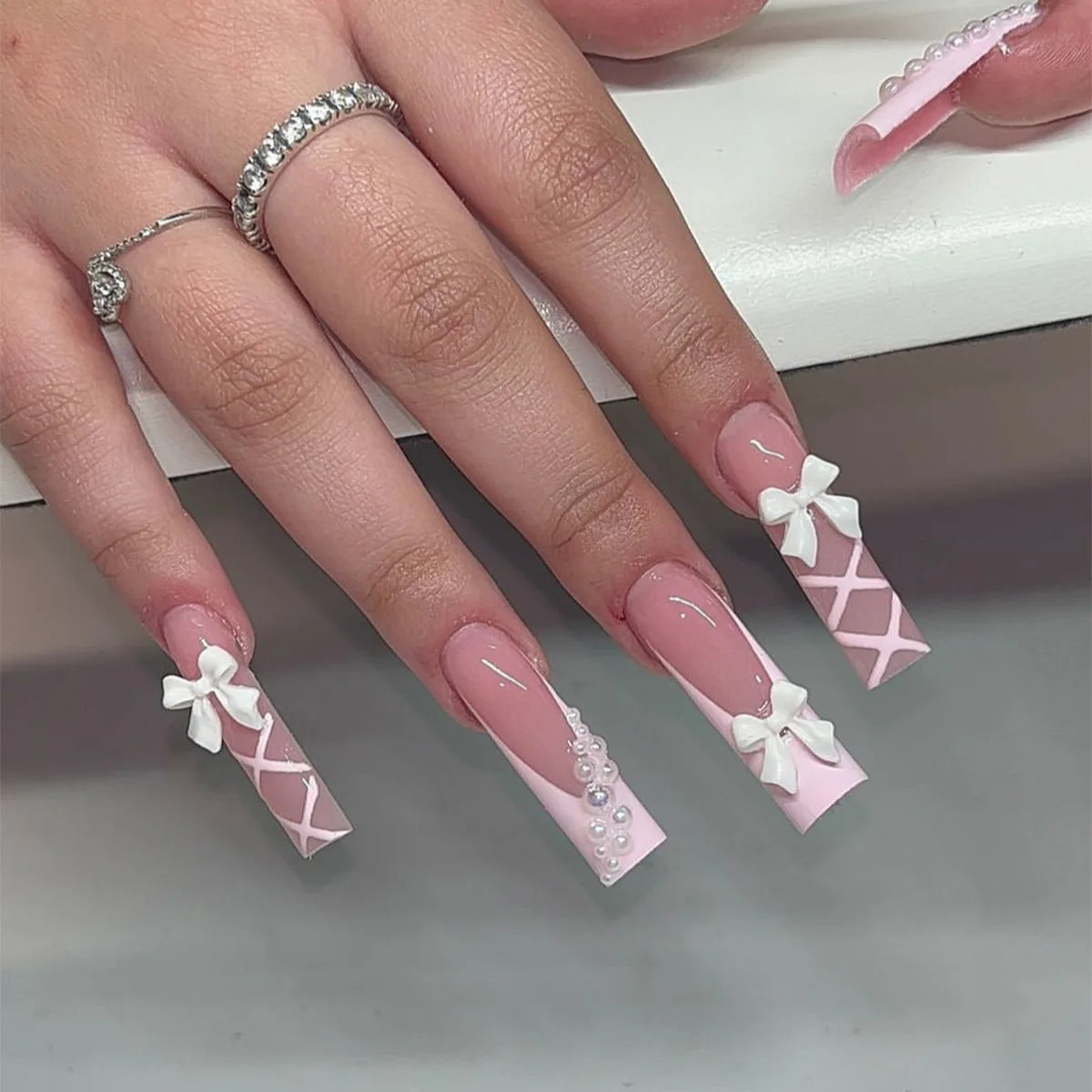 White French Press on Nails 3D Bowknot Fake Nails Tips Full Cover Wearable False Nails for Women and Girls DIY Manicure 24Pcs